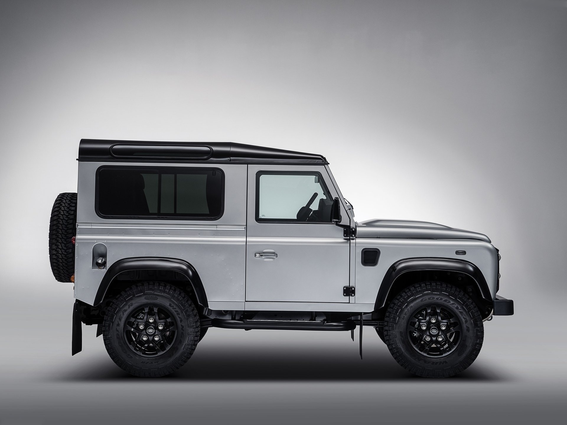 Land Rover Defender 2.000.000 (2015) - Side Profile