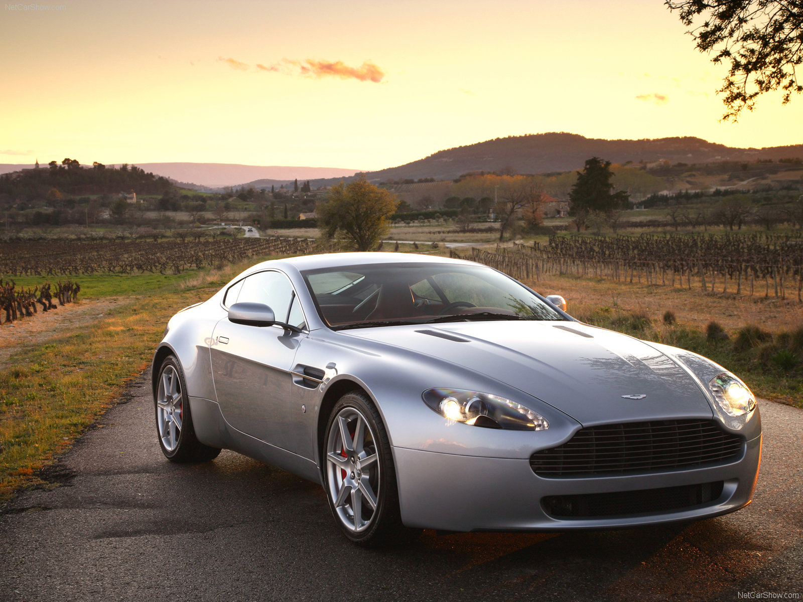 Aston Martin V8 Vantage (2007)
