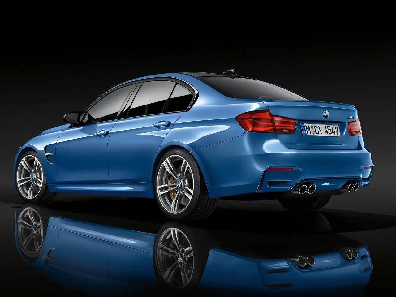 BMW M3 Sedan (2016) – zadní tříčtvrteční pohled