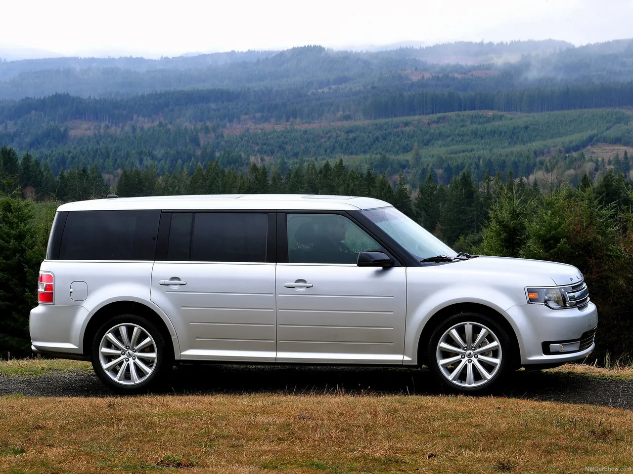 Ford Flex (2013) – boční profil