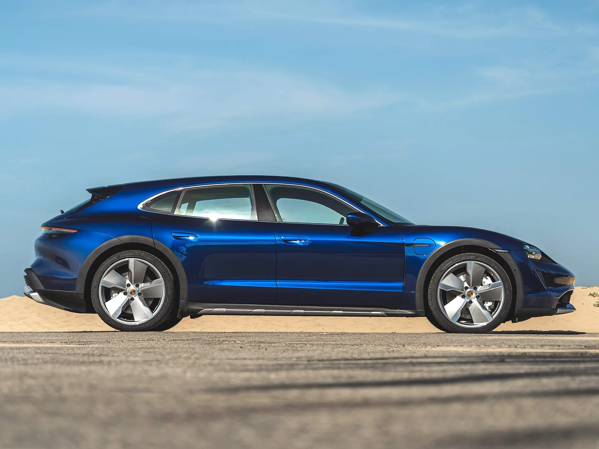 Porsche Taycan Turbo Cross Turismo (2022) - Side Profile