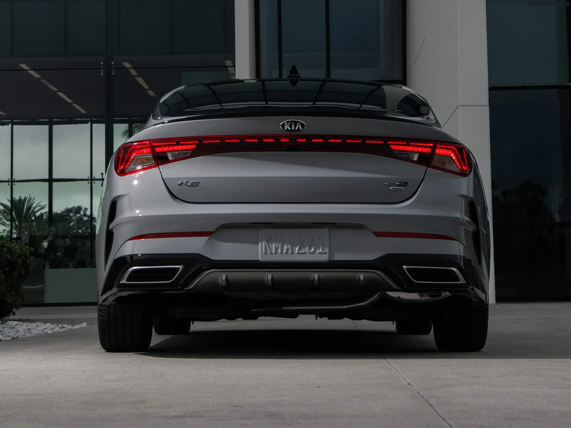 Kia K5 (2021) – zezadu