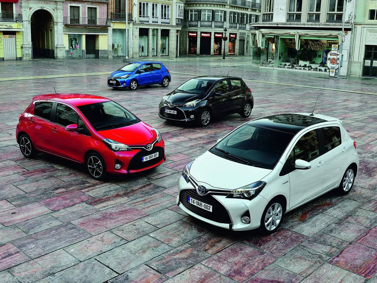 Toyota Yaris (2015) – skupinový snímek