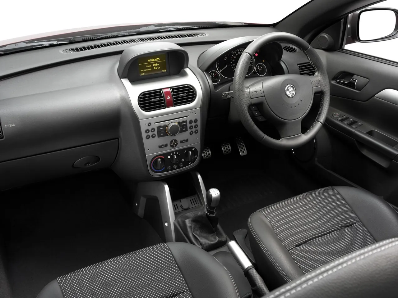 Holden Tigra (2005) – interiér
