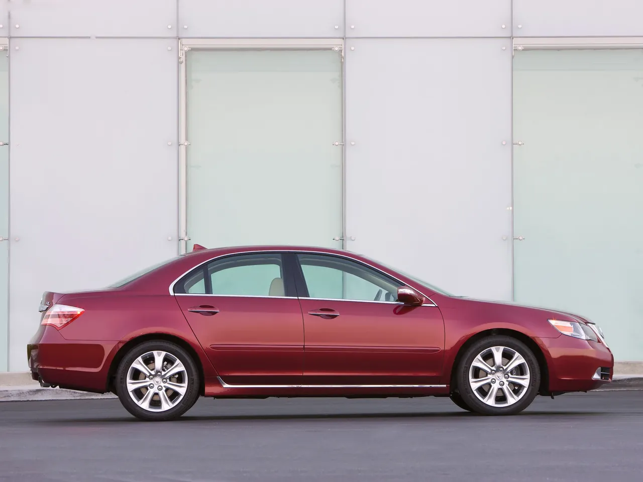 Acura RL (2009) - Side Profile