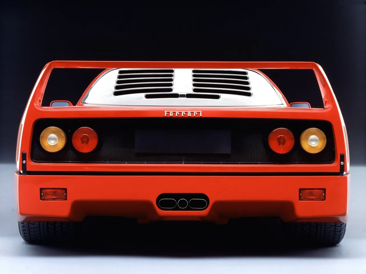 Ferrari F40 (1987) – zezadu