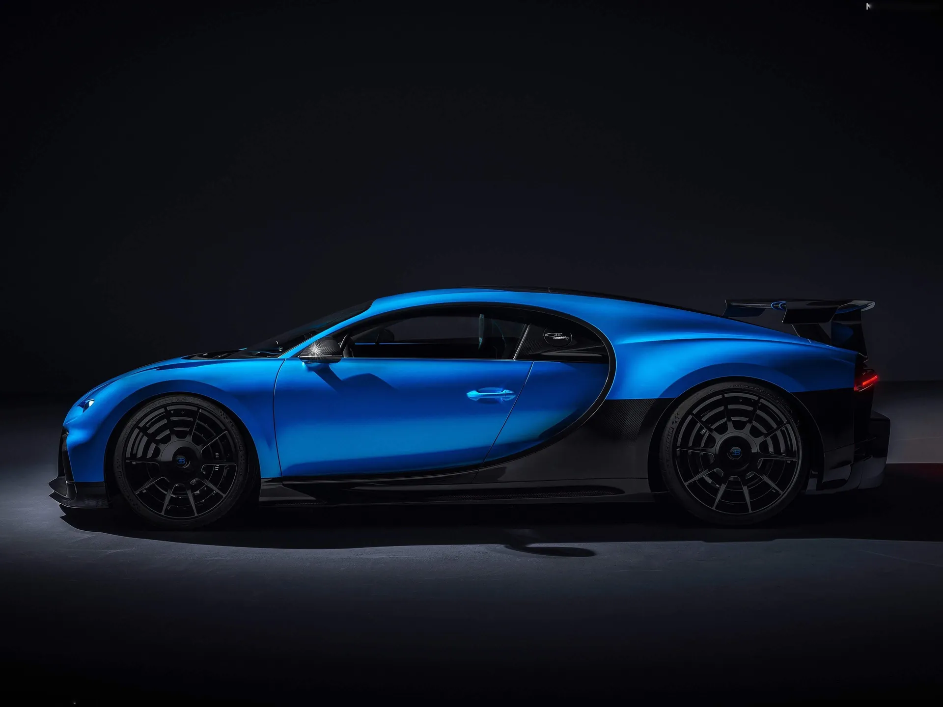 Bugatti Chiron Pur Sport (2021) – boční profil