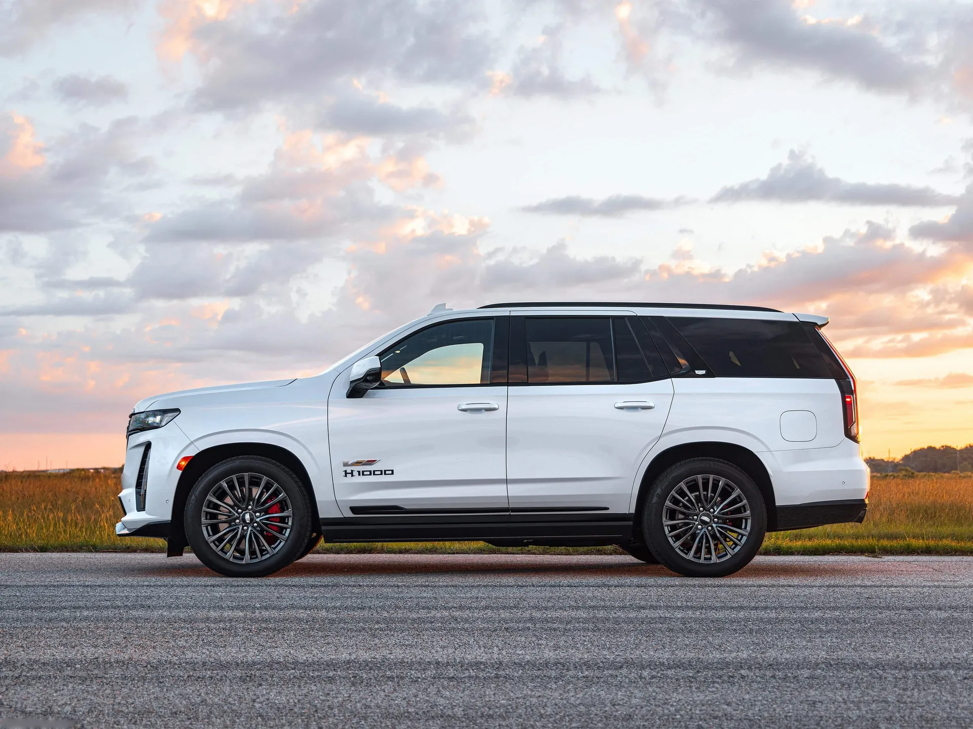 Hennessey H1000 Escalade-V (2024) – boční profil