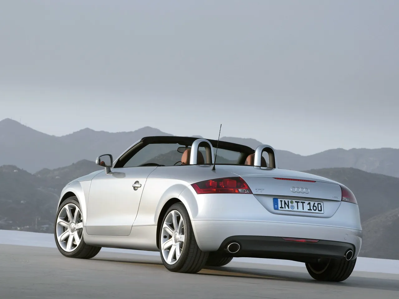 Audi TT Roadster (2007) – zadní tříčtvrteční pohled