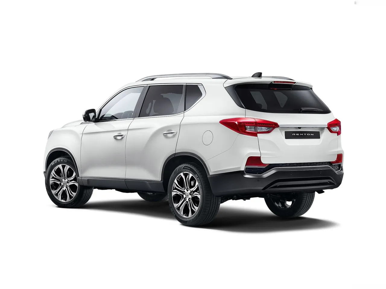 SsangYong Rexton (2018) – zadní tříčtvrteční pohled