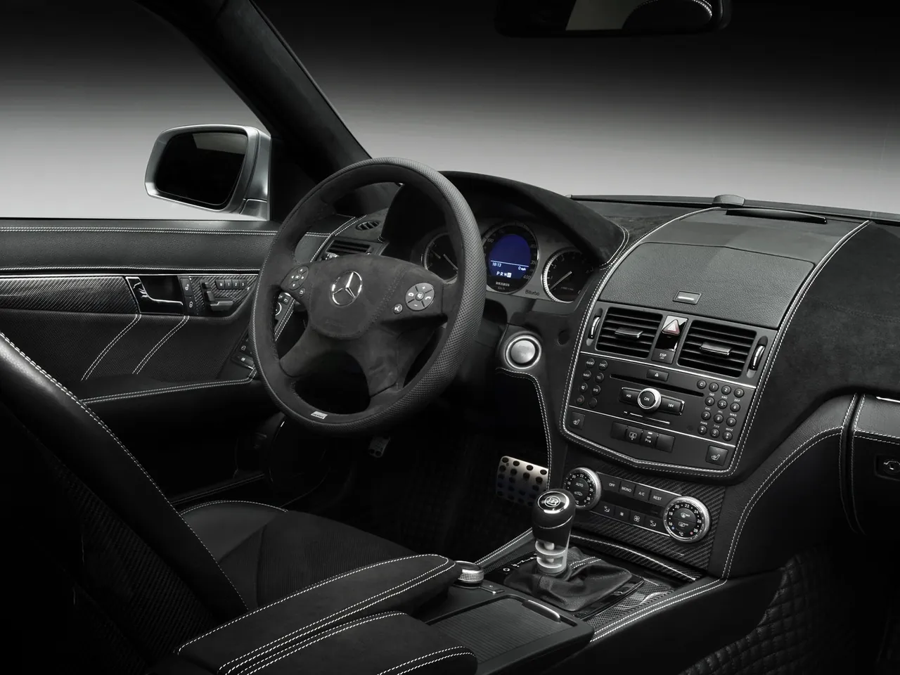 Brabus Bullit (2007) – interiér