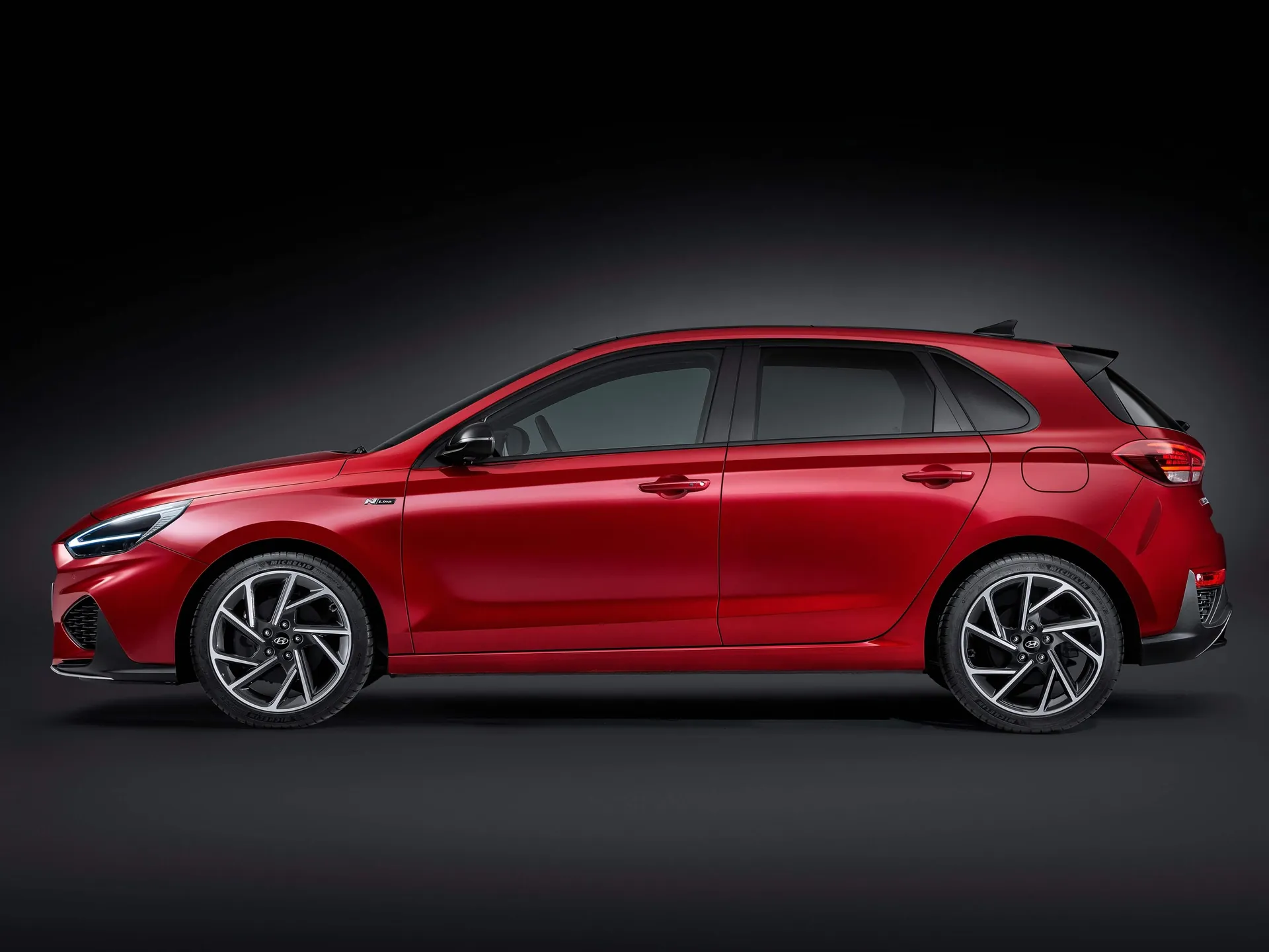 Hyundai i30 (2020) – boční profil