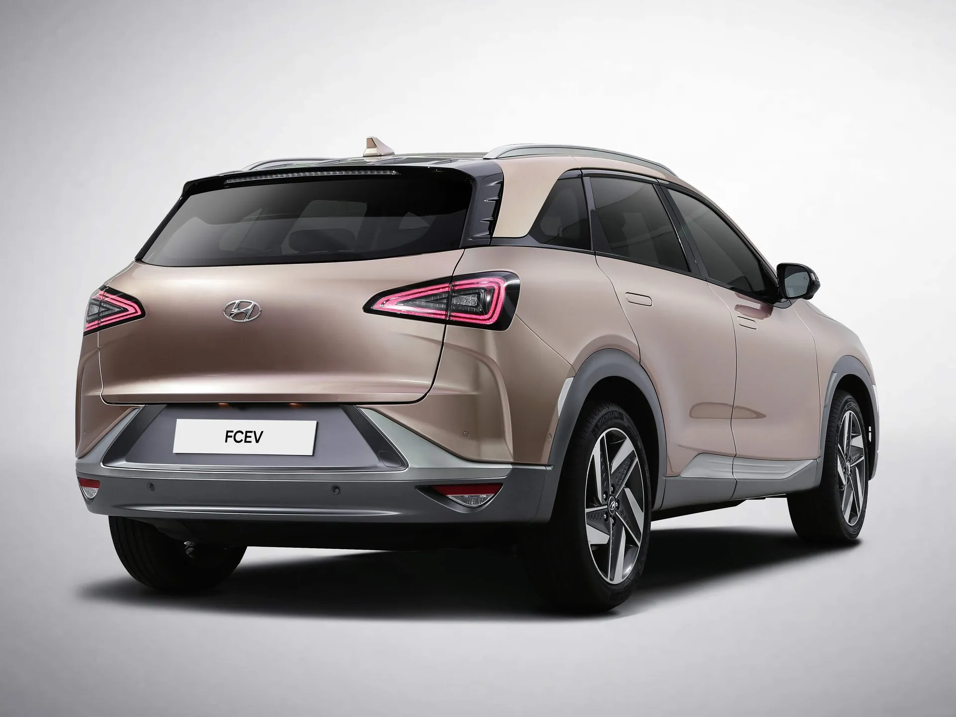 Hyundai Nexo (2019) – zadní tříčtvrteční pohled