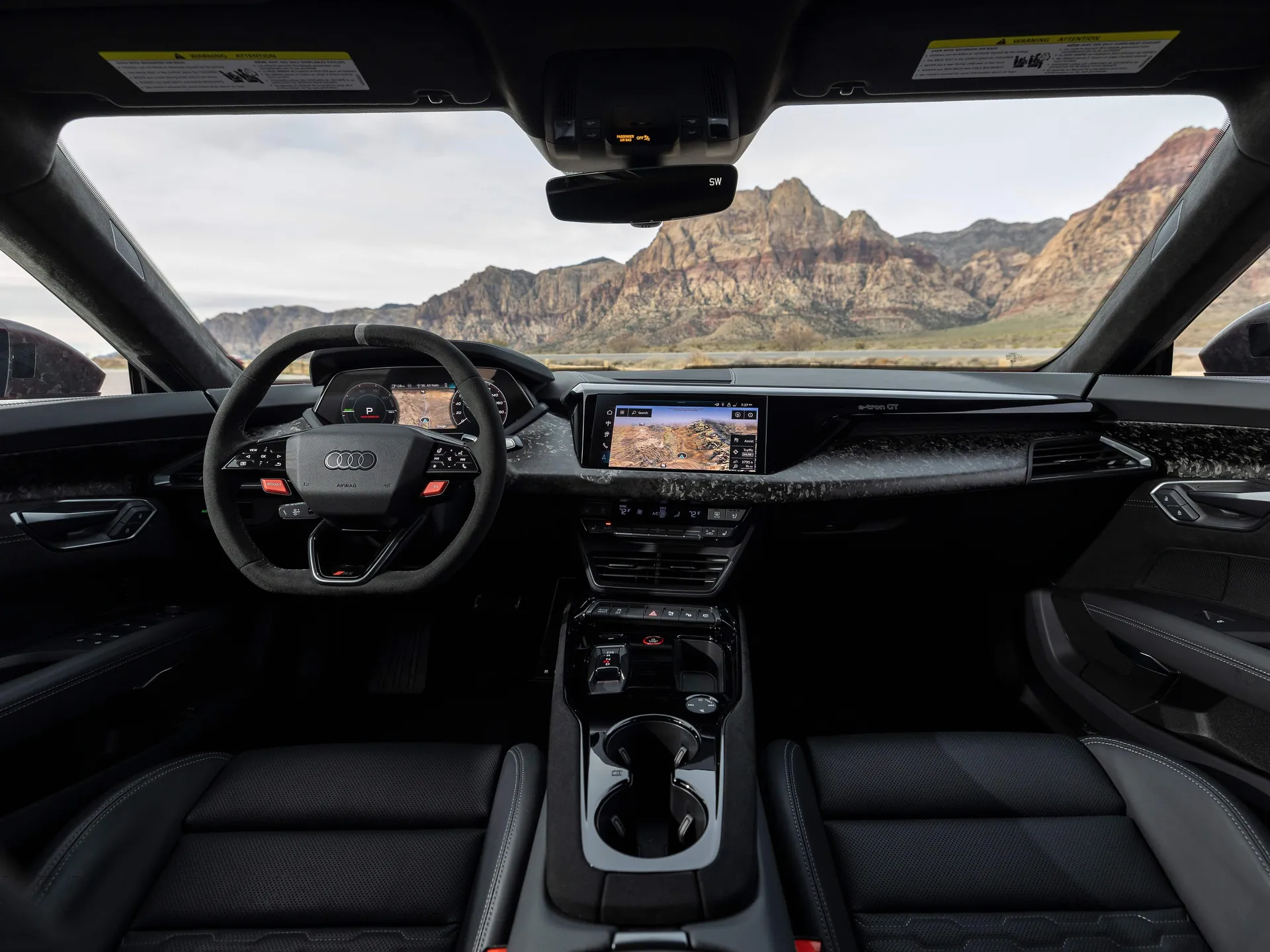 Audi RS e-tron GT performance [US] (2025) – interiér