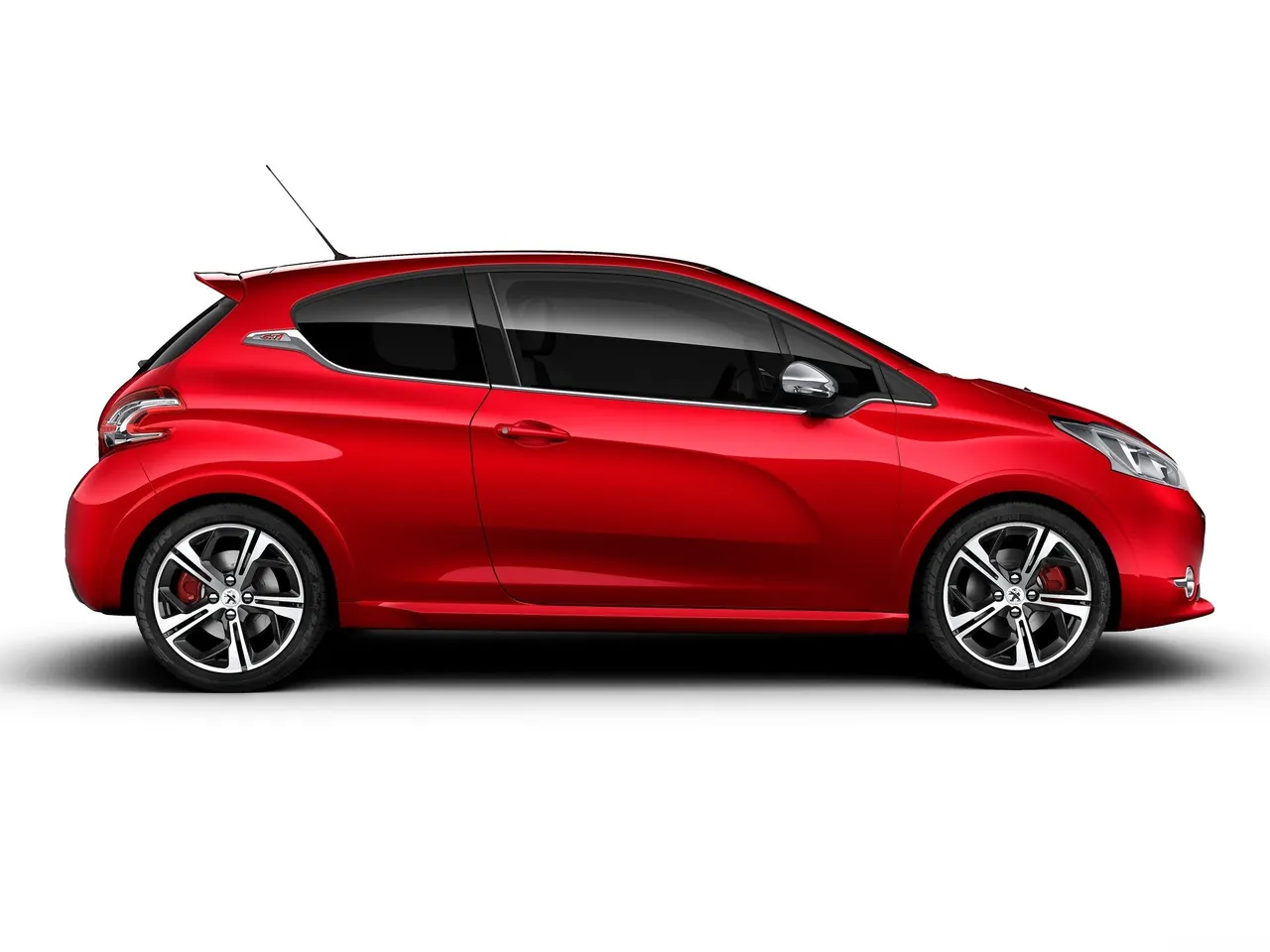 Peugeot 208 GTi (2014) – boční profil