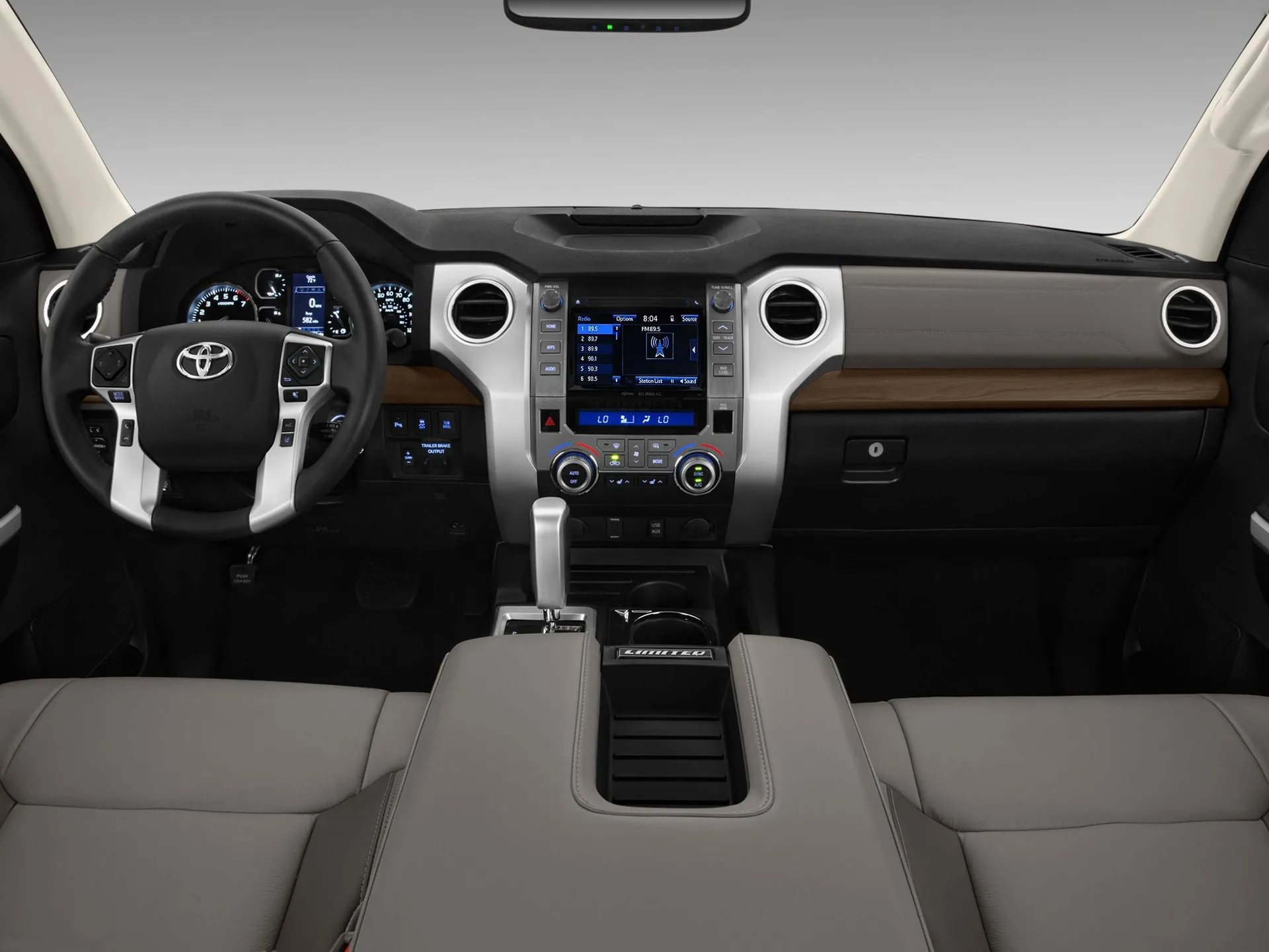 Toyota Tundra (2018) – interiér