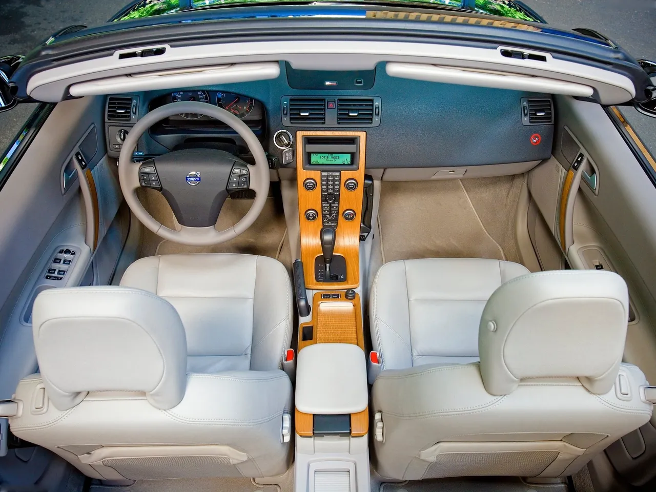 Volvo C70 (2007) – interiér