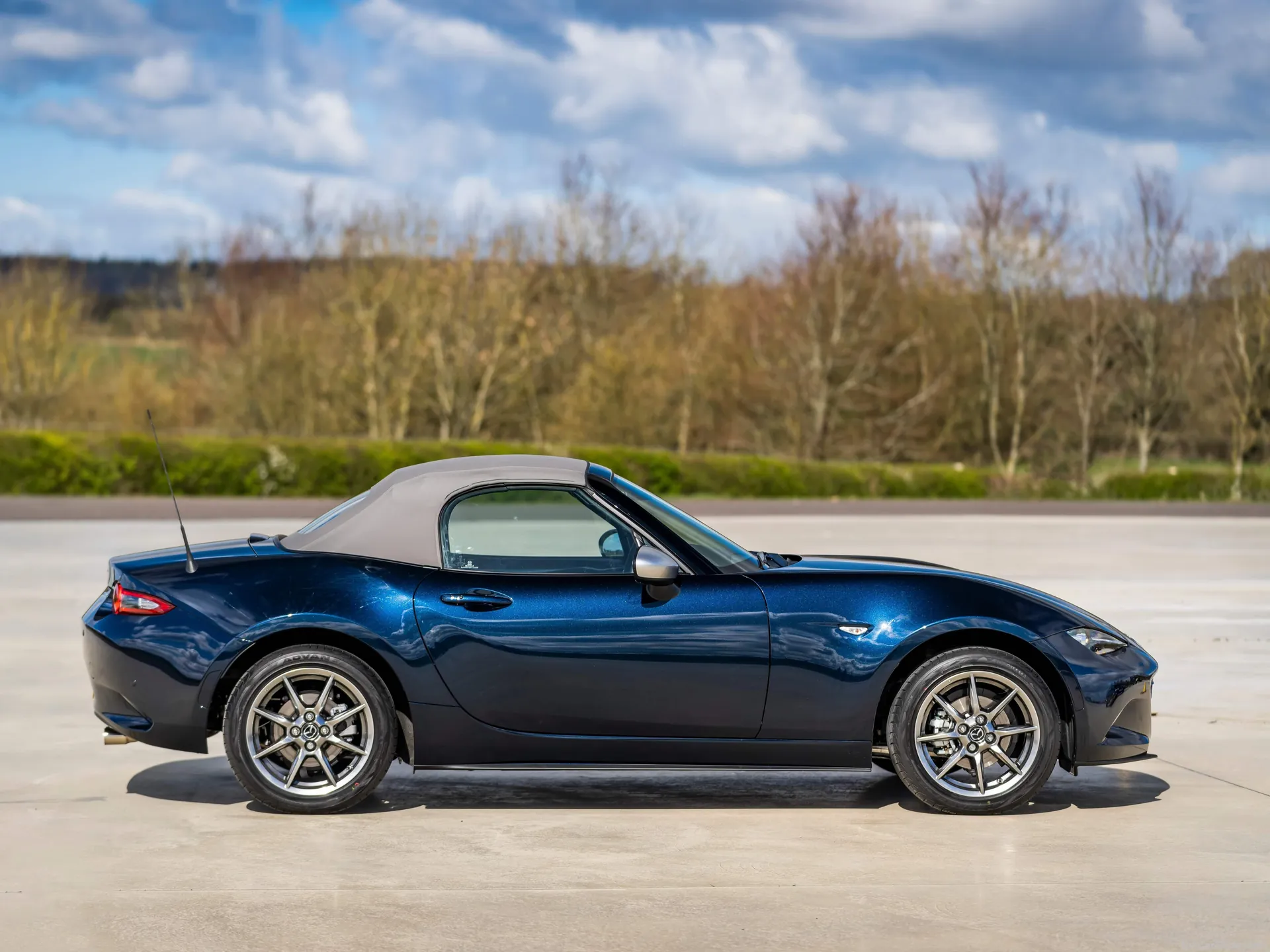 Mazda MX-5 Sport Venture (2021) - Side Profile