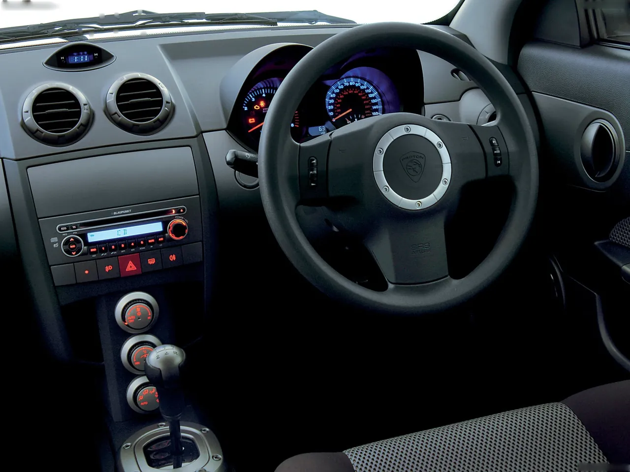 Proton Satria Neo (2008) – interiér