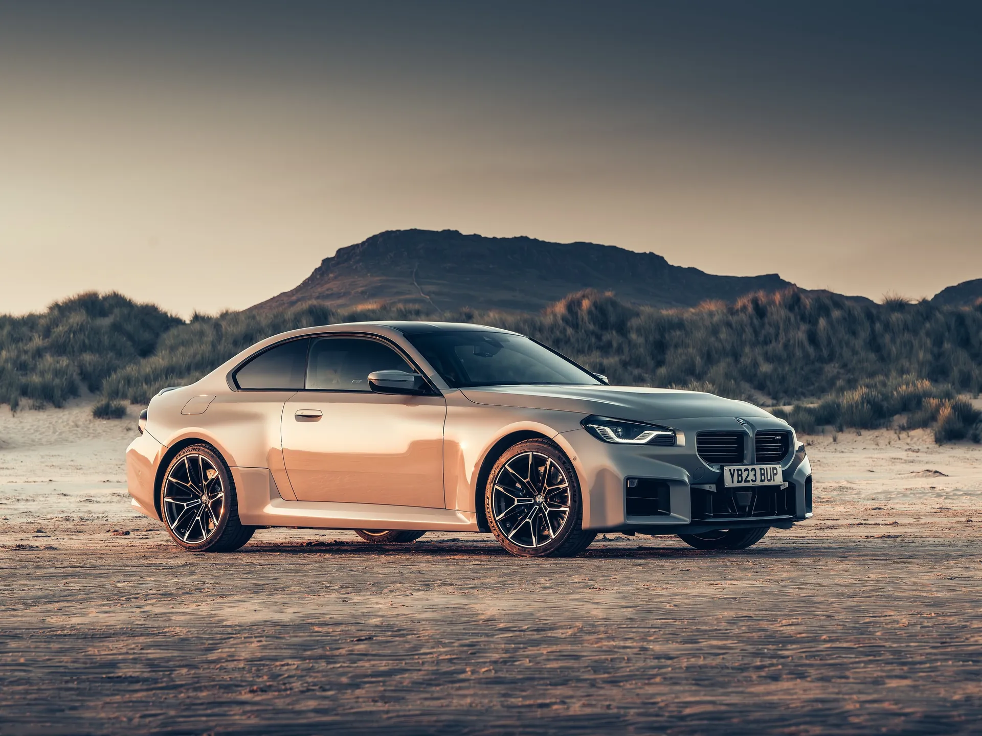 BMW M2 [UK] (2023)