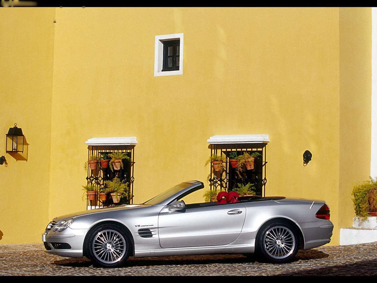 Mercedes-Benz SL55 AMG (2003) - Side Profile