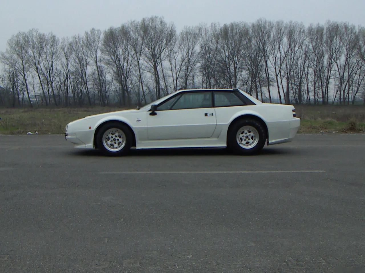 Covini T40 (1985) – boční profil