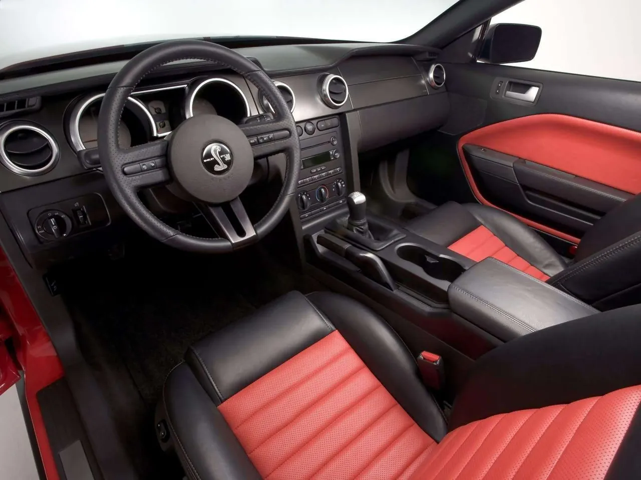 Ford Shelby SVT Cobra GT500 Mustang Show Car (2005) – interiér