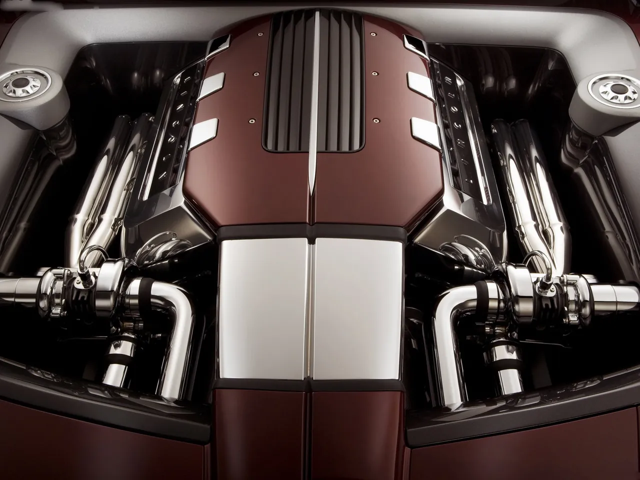Lincoln MKR Concept (2007) – motorový prostor