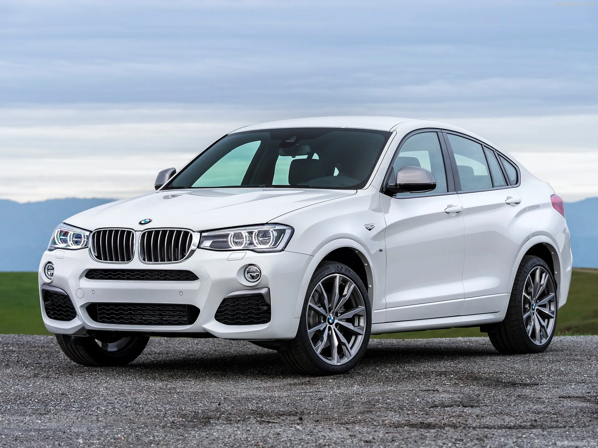 BMW X4 M40i (2016)