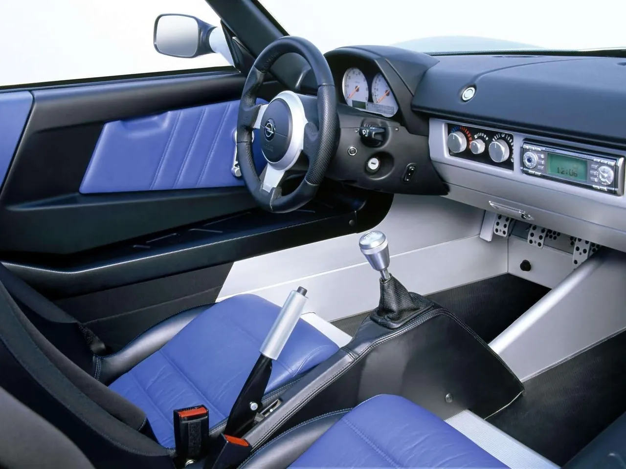 Opel Speedster Turbo (2003) – interiér