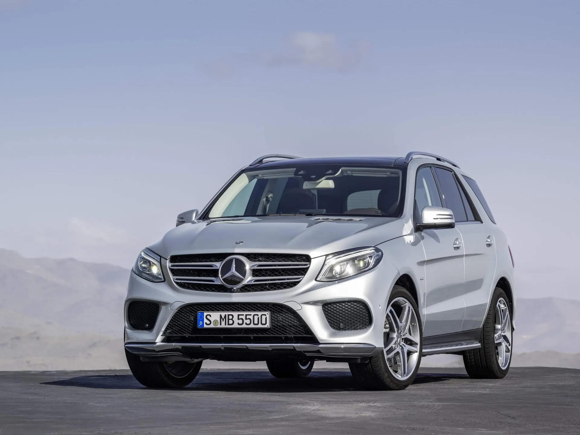 Mercedes-Benz GLE (2016)