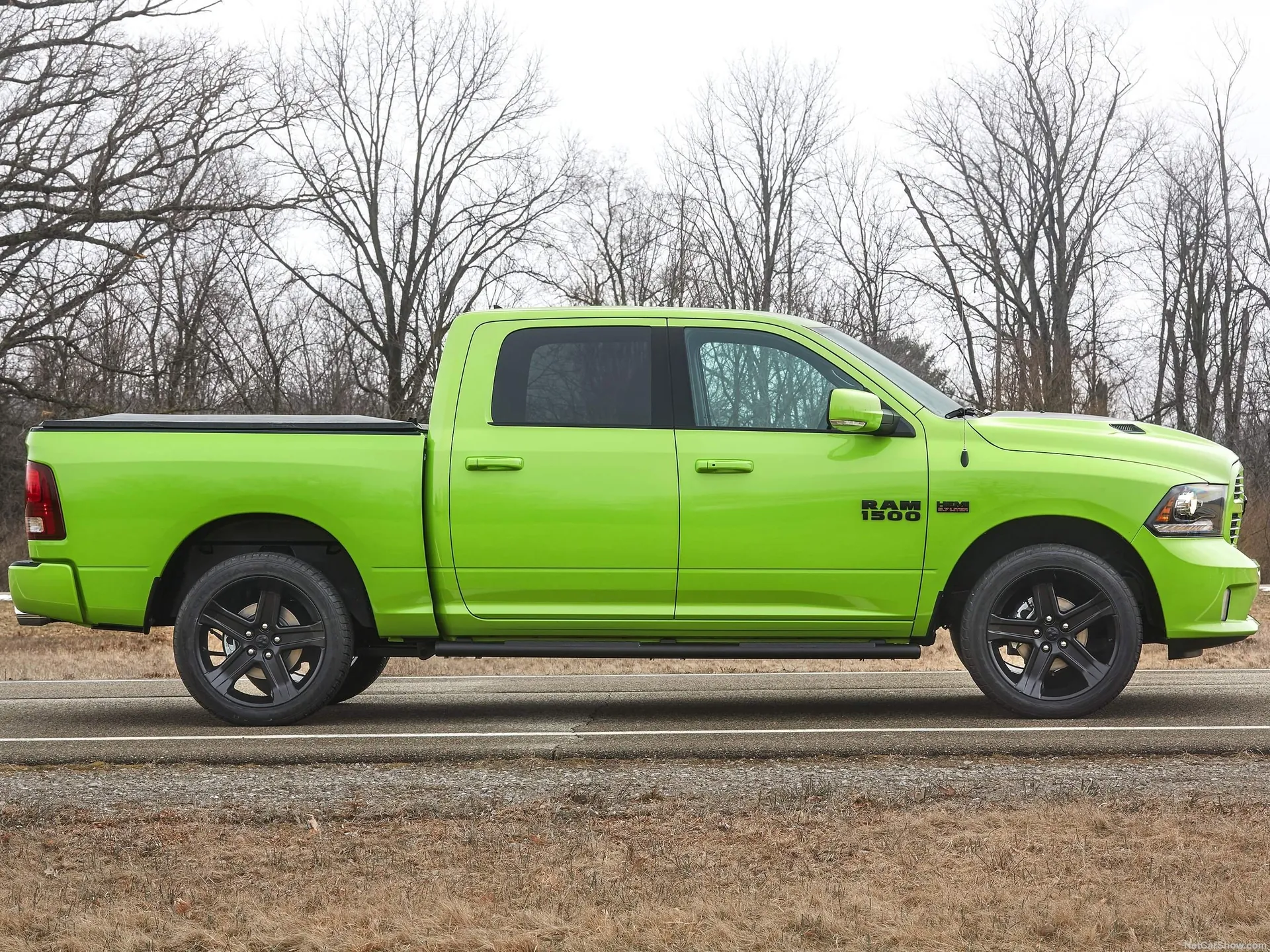 Ram 1500 Sublime Sport (2017) – boční profil
