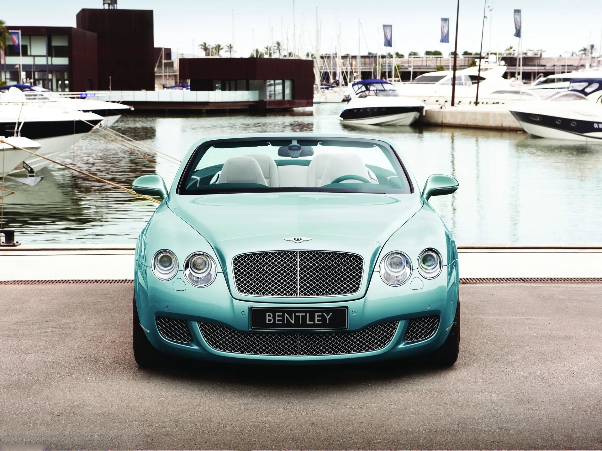 Bentley Continental GTC (2010)