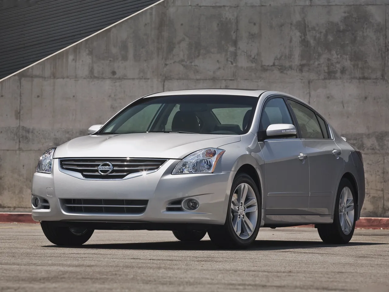 Nissan Altima Sedan (2010)