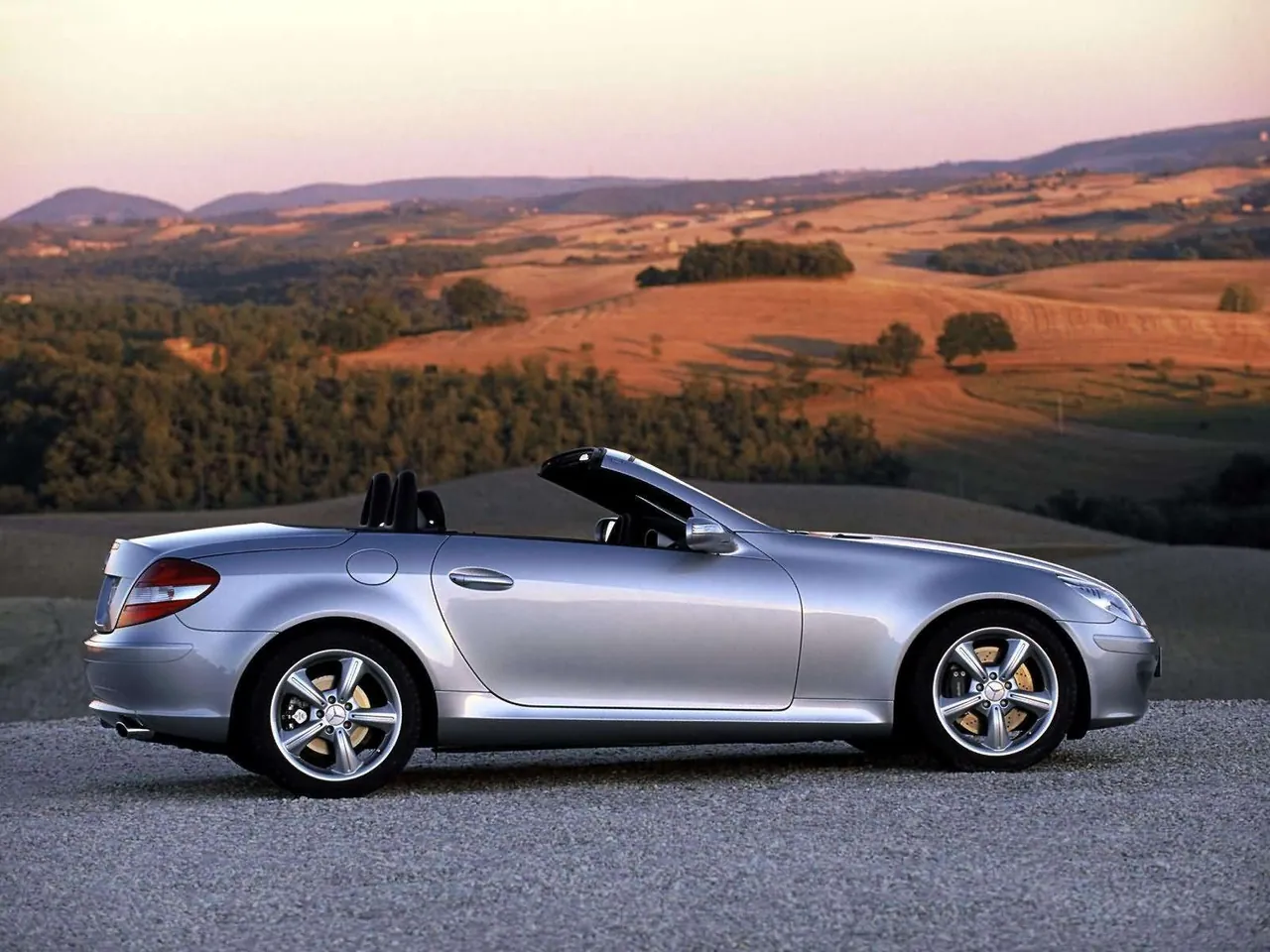 Mercedes-Benz SLK350 (2005) - Side Profile