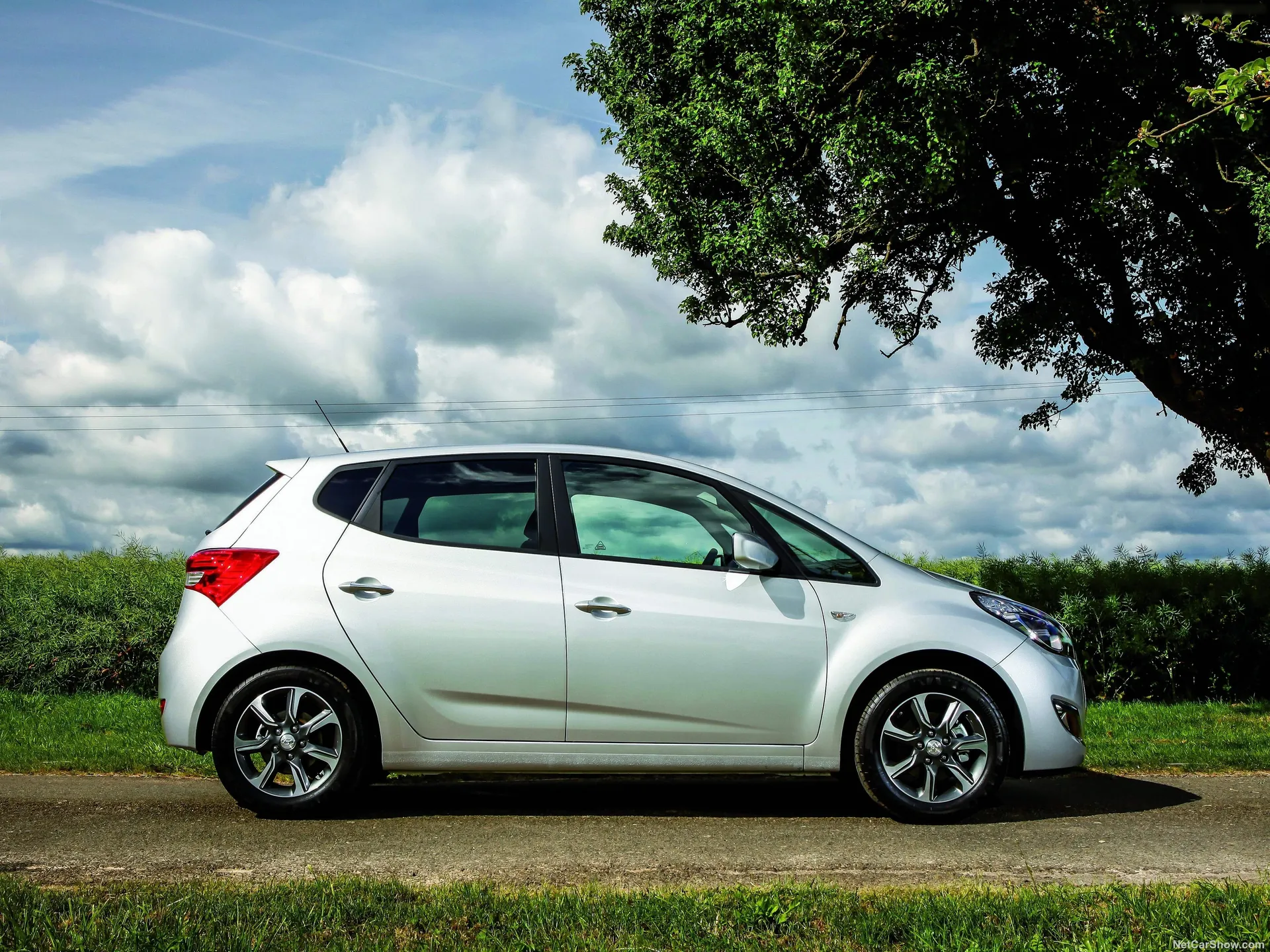 Hyundai ix20 (2016) – boční profil