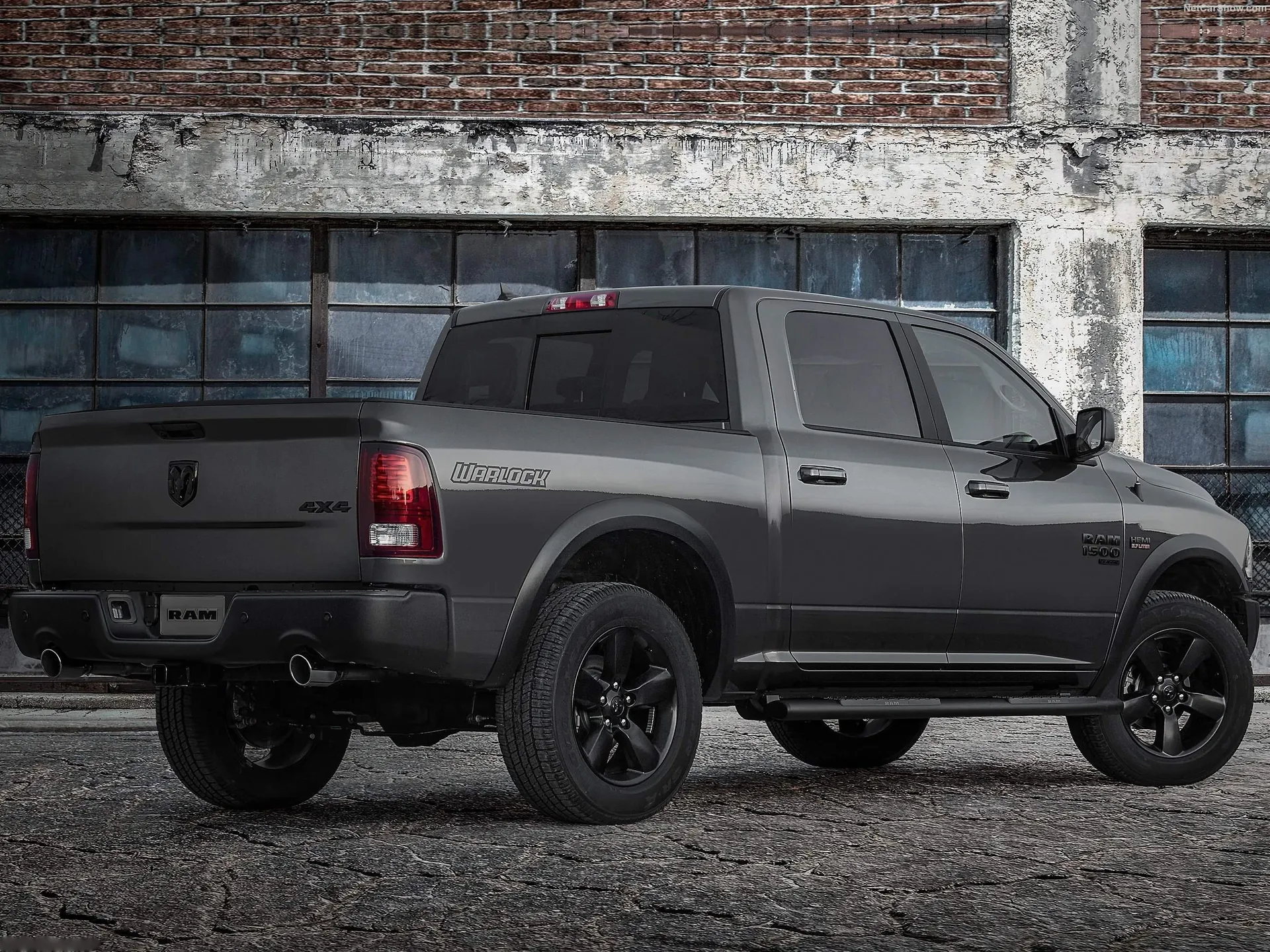 Ram 1500 Classic Warlock (2019) – zadní tříčtvrteční pohled