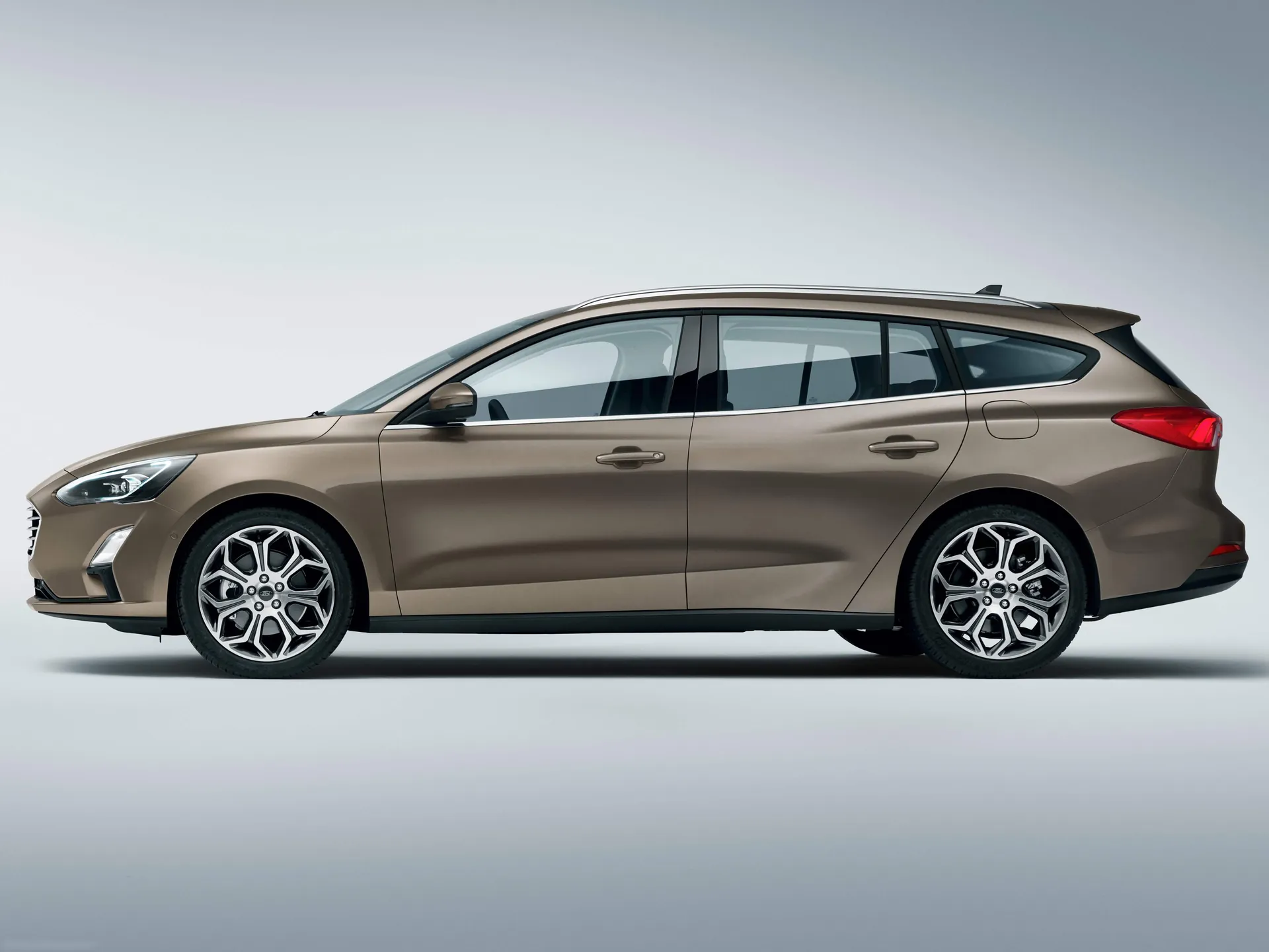 Ford Focus Wagon (2019) – boční profil