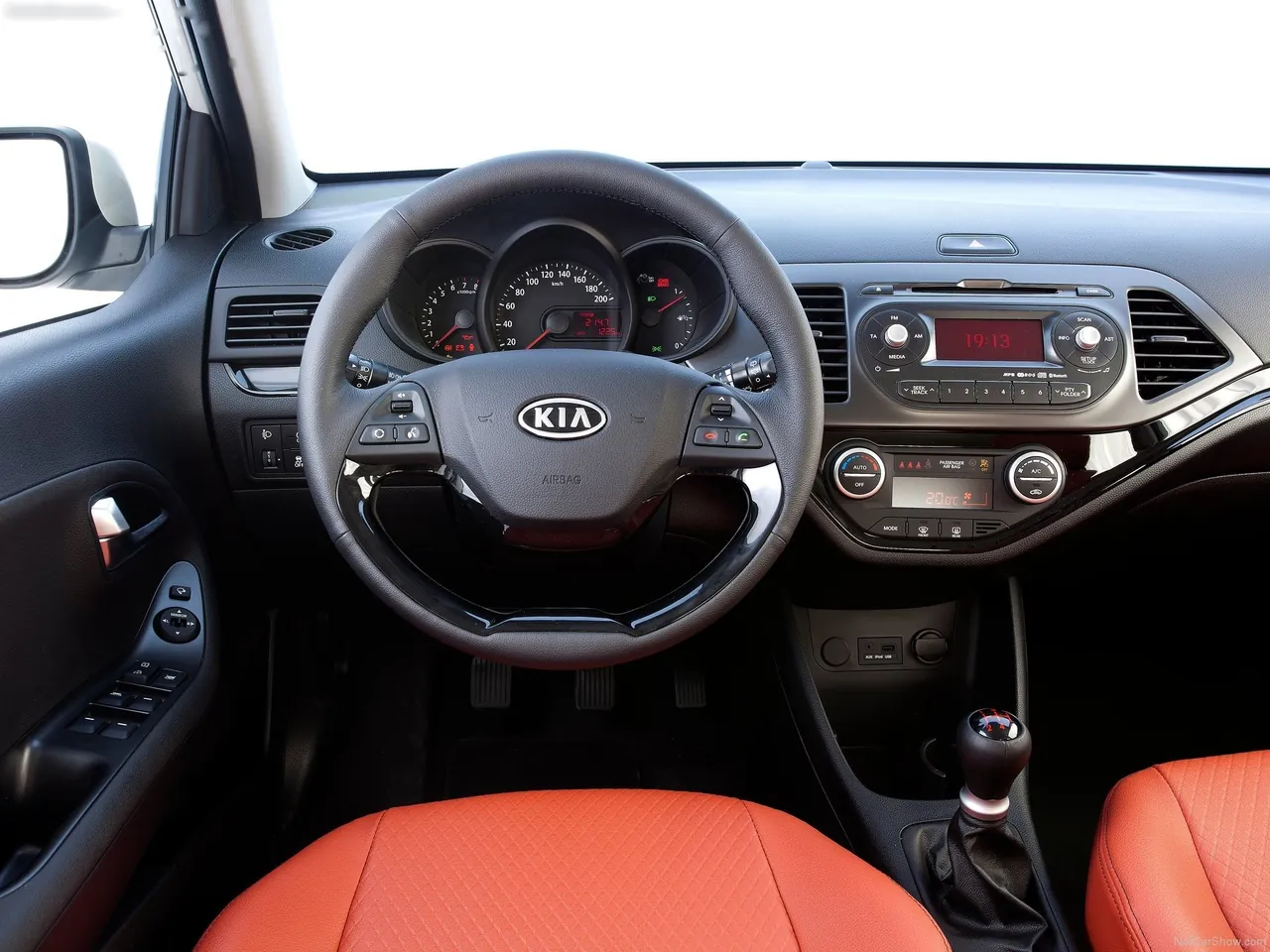 Kia Picanto (2012) - Interior