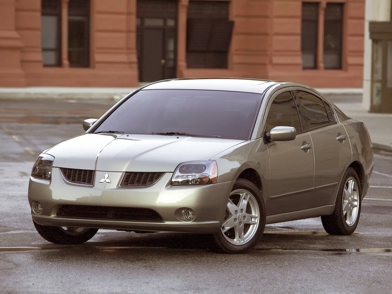 Mitsubishi Galant (2004)
