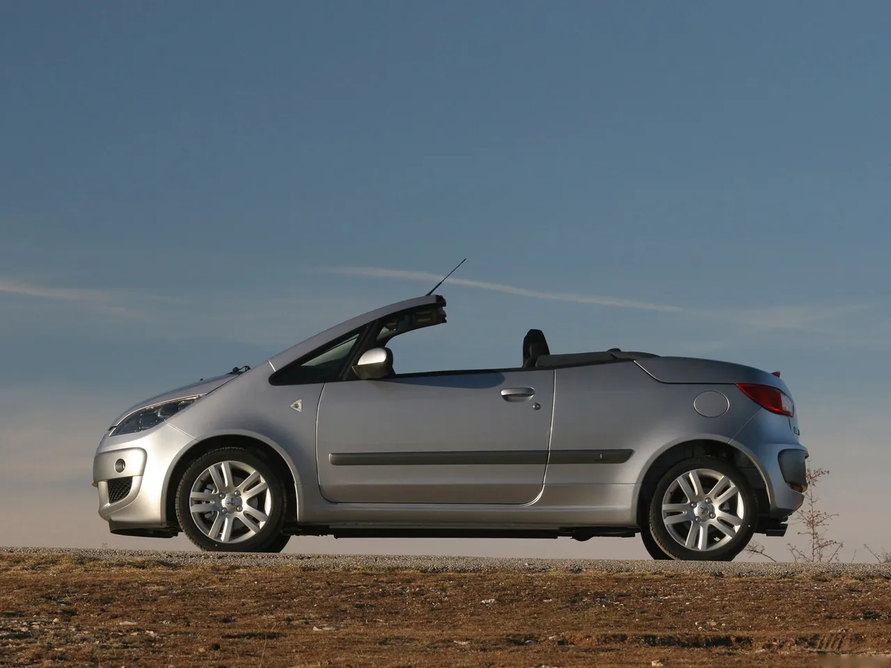Mitsubishi Colt CZC Turbo (2007) – boční profil