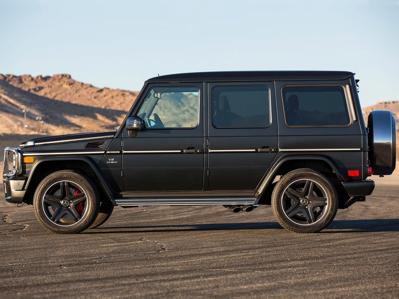 Mercedes-Benz G63 AMG (2013) – boční profil
