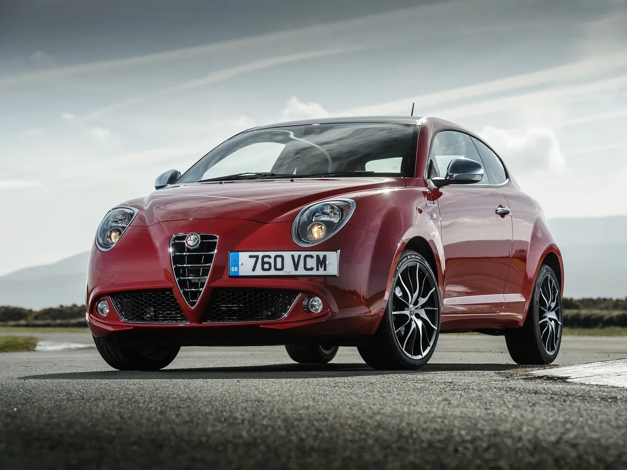 Alfa Romeo MiTo (2014) – přední tříčtvrteční pohled