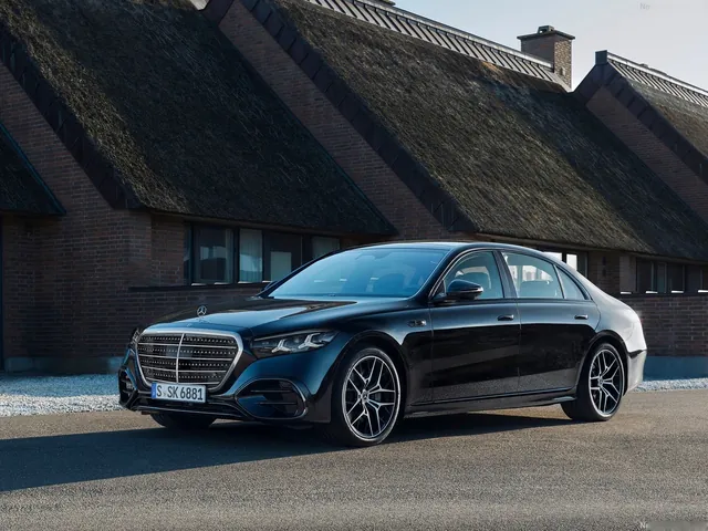 Mercedes-Benz S-Class (2027)