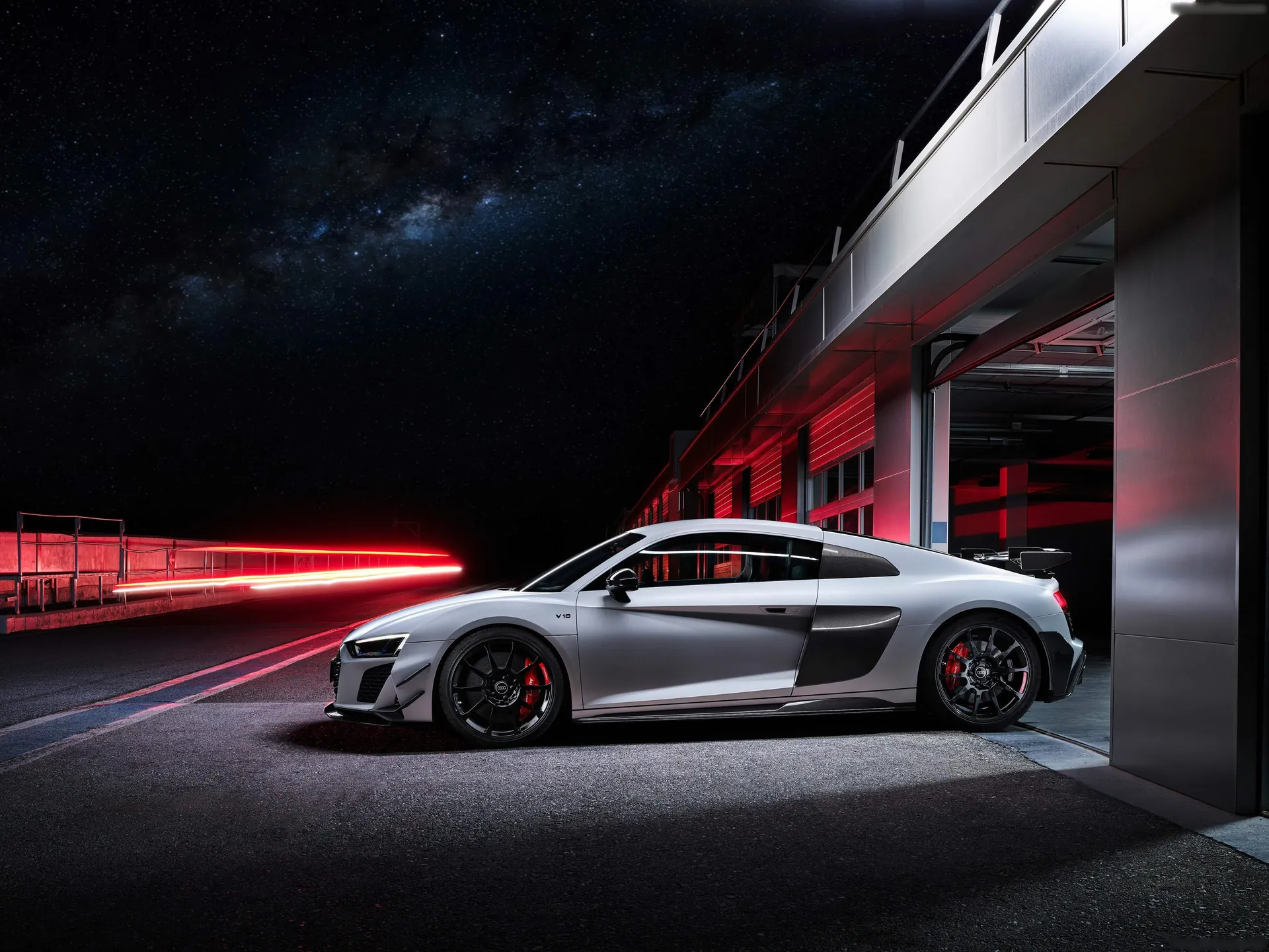 Audi R8 Coupe V10 GT RWD (2023) – boční profil