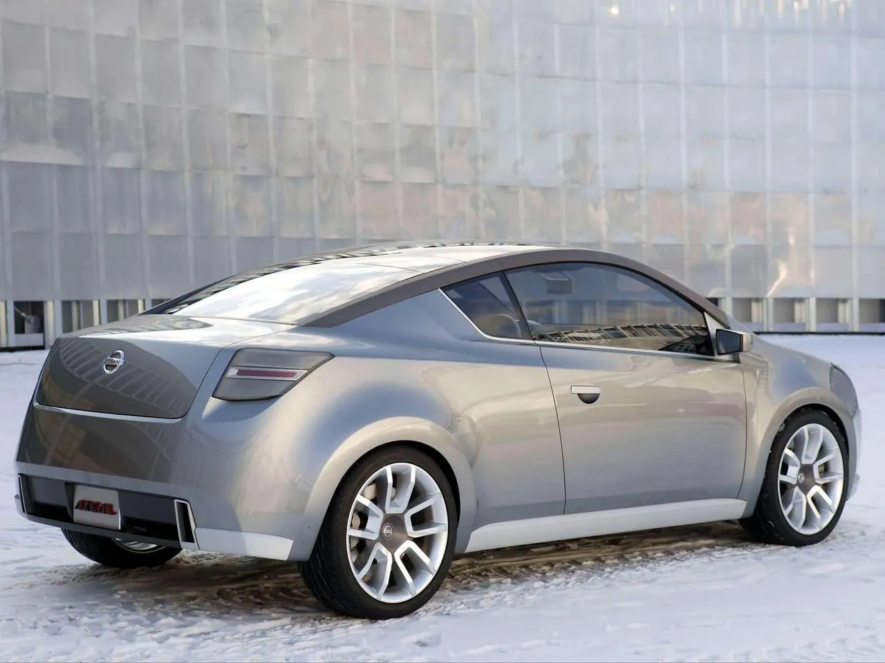 Nissan AZEAL Concept (2005) – zadní tříčtvrteční pohled