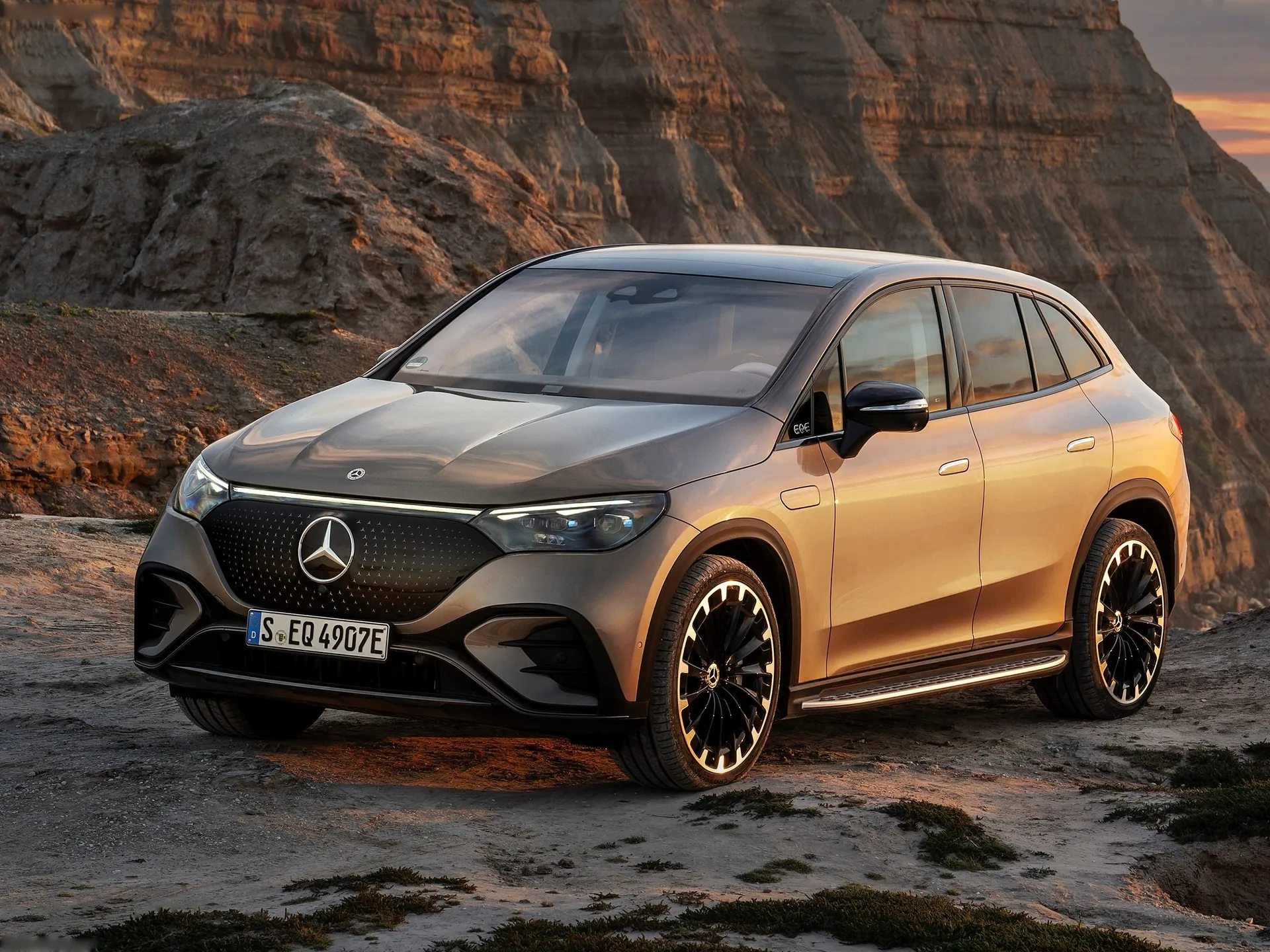 Mercedes-Benz EQE SUV (2024)