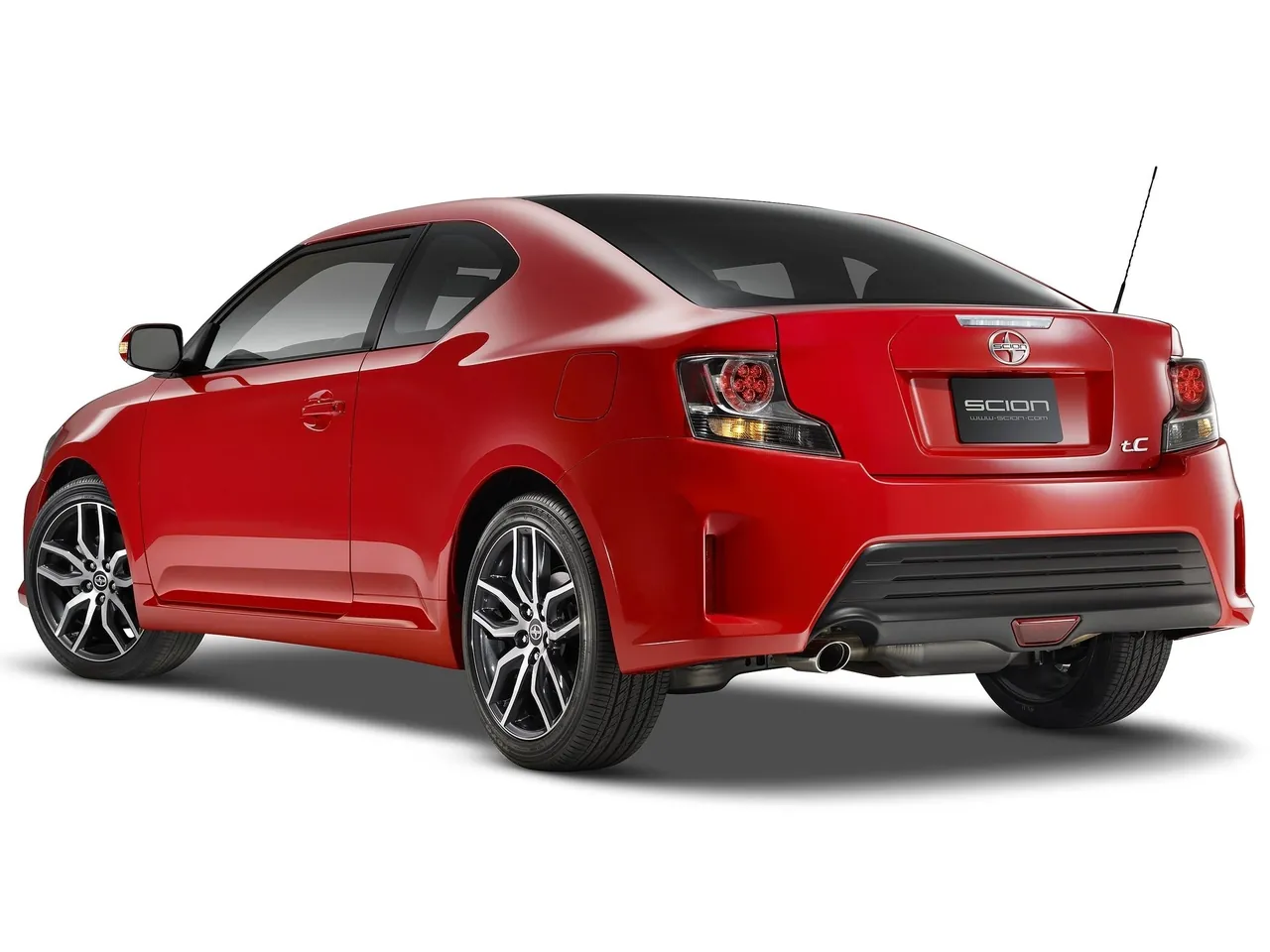 Scion tC (2014) – zadní tříčtvrteční pohled