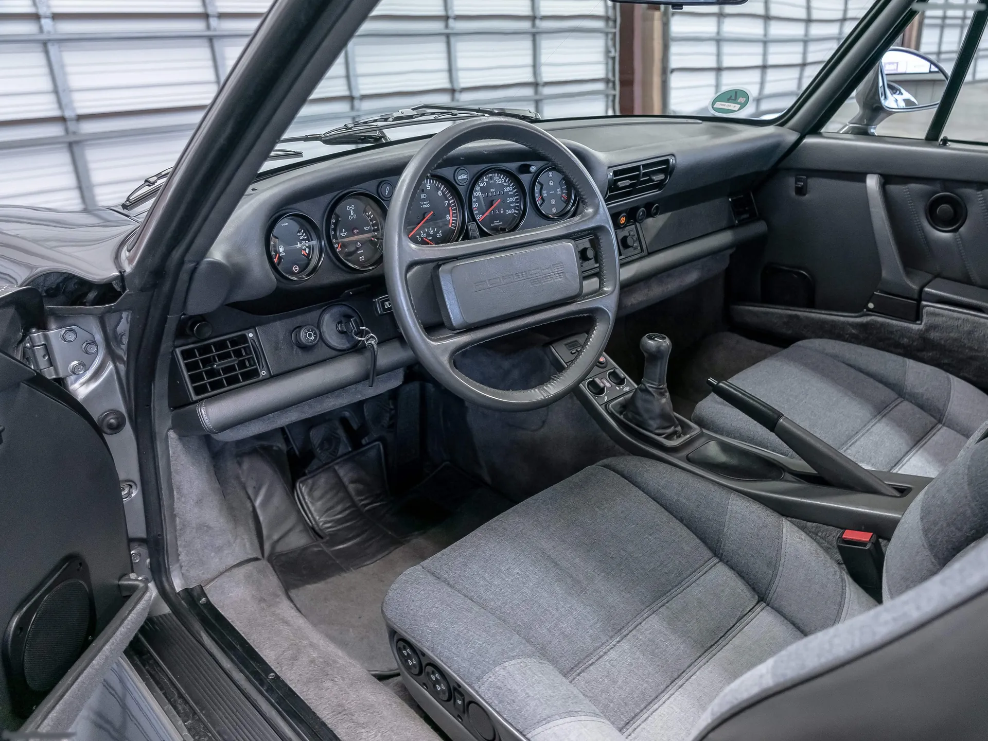 Porsche 959 (1986) - Interior