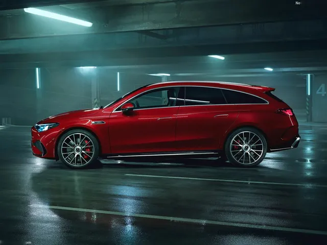 Mercedes-Benz CLA45 AMG 4Matic Shooting Brake (2027)